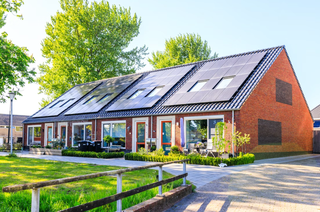 Residential energy storage